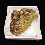 Wulfenite with Mimetite No4