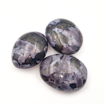 Indigo Gabbro Palm Stones Thick