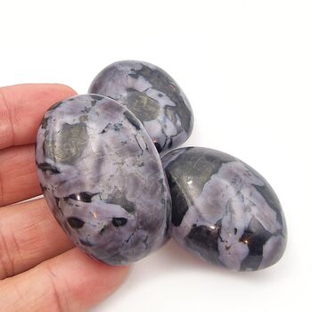 Indigo Gabbro Palm Stones Thick